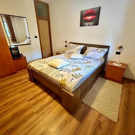 Guest House Casa Mia - Rooms & Apartments Rovinj Bagian luar foto